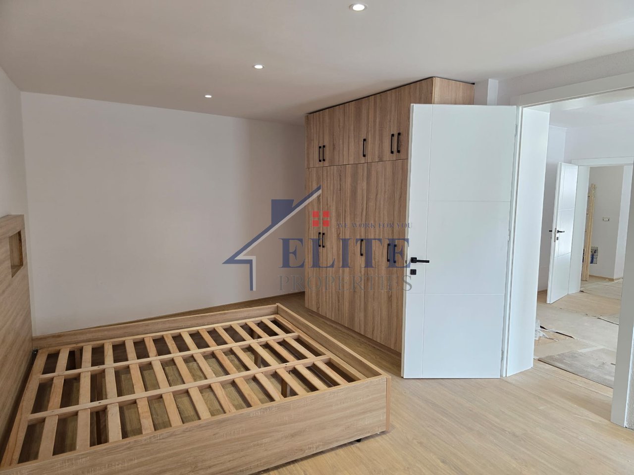 Xhamllik, apartament 2+1 me qera
