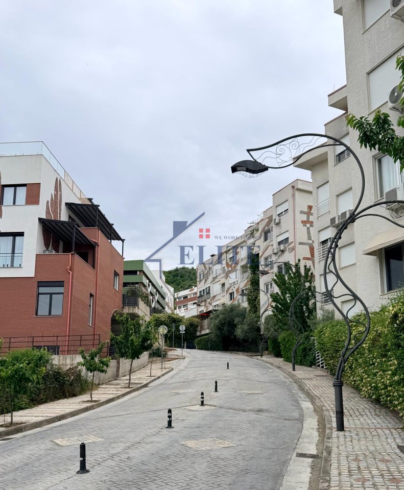 Rezidenca Kodra e Diellit 1, zgjatimi, Shitet Apartament 1+1 me oborr