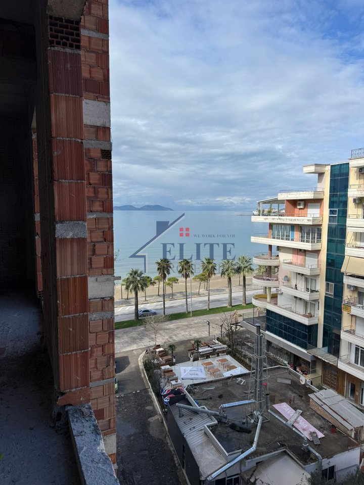 Residenca Poseidon, Lungomare Vlorë, apartament 1+1 në shitje