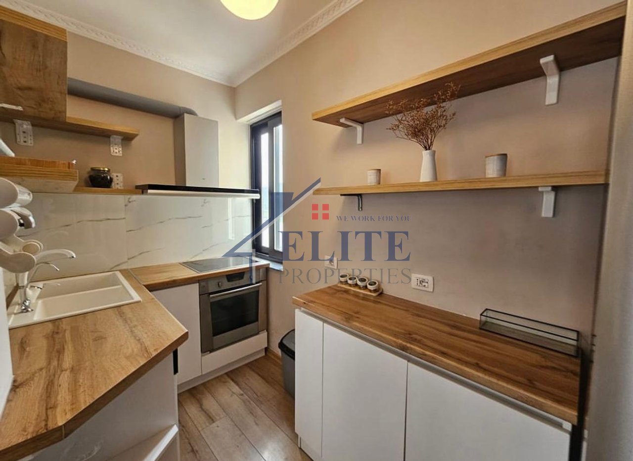 Rruga e Kosovareve, apartament 2+1 me qira