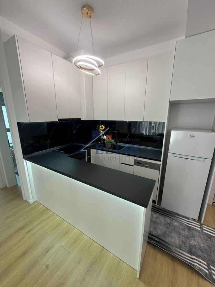 Residenza Kadiu, appartamento con una camera da letto in affitto