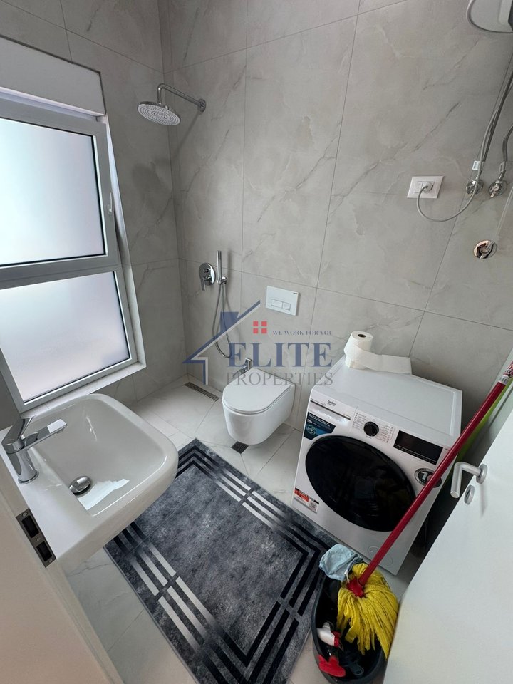 Residenza Kadiu, appartamento con una camera da letto in affitto