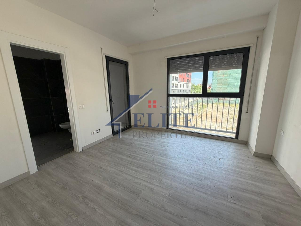Bulevardi i Ri, apartament 3+1 ne shitje gati per banim