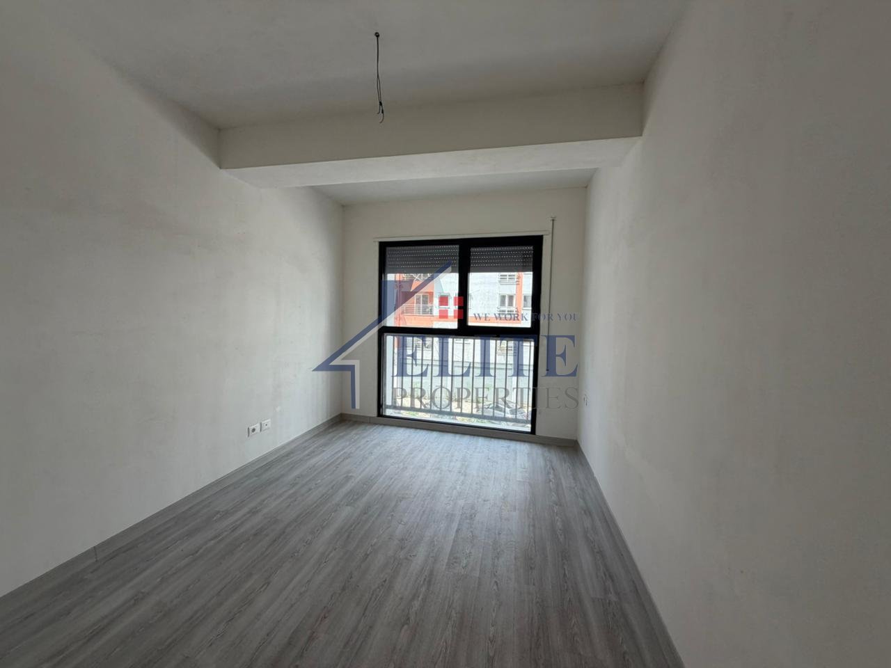 Bulevardi i Ri, apartament 3+1 ne shitje gati per banim