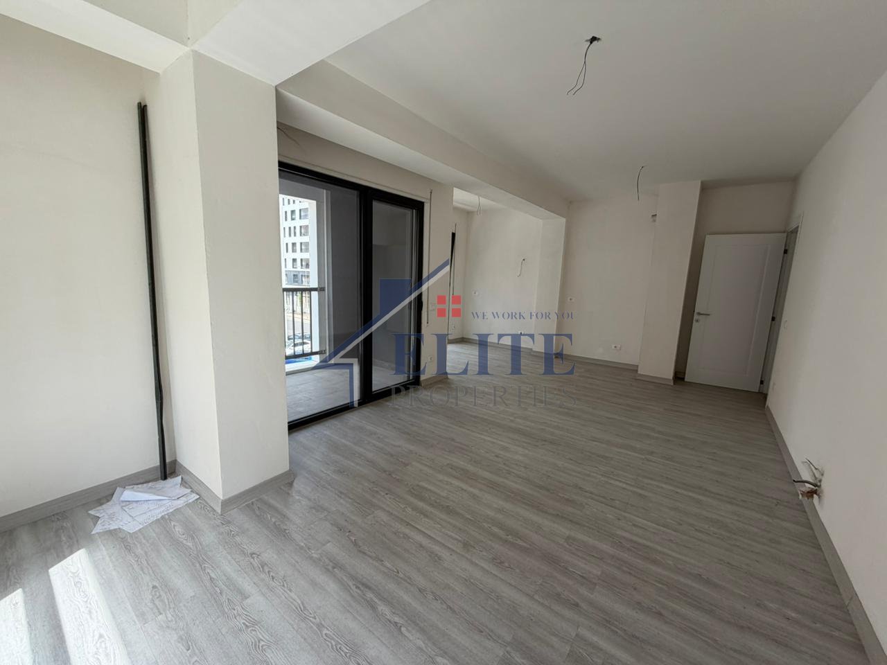 Bulevardi i Ri, apartament 3+1 ne shitje gati per banim