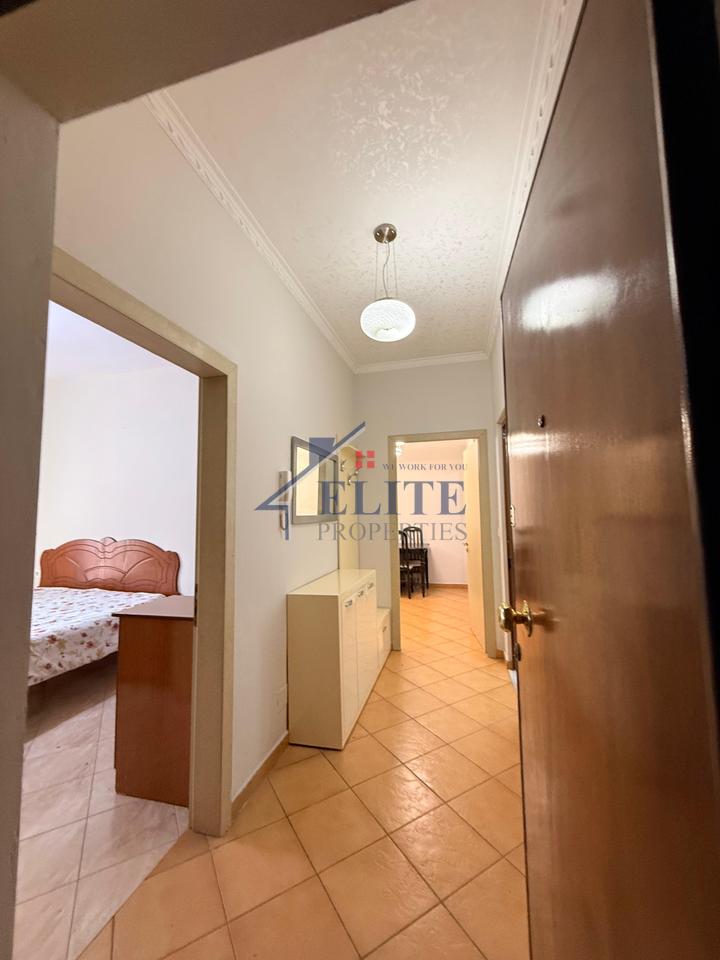 Tregu i Ri Elektrik, apartament 1+1 në shitje