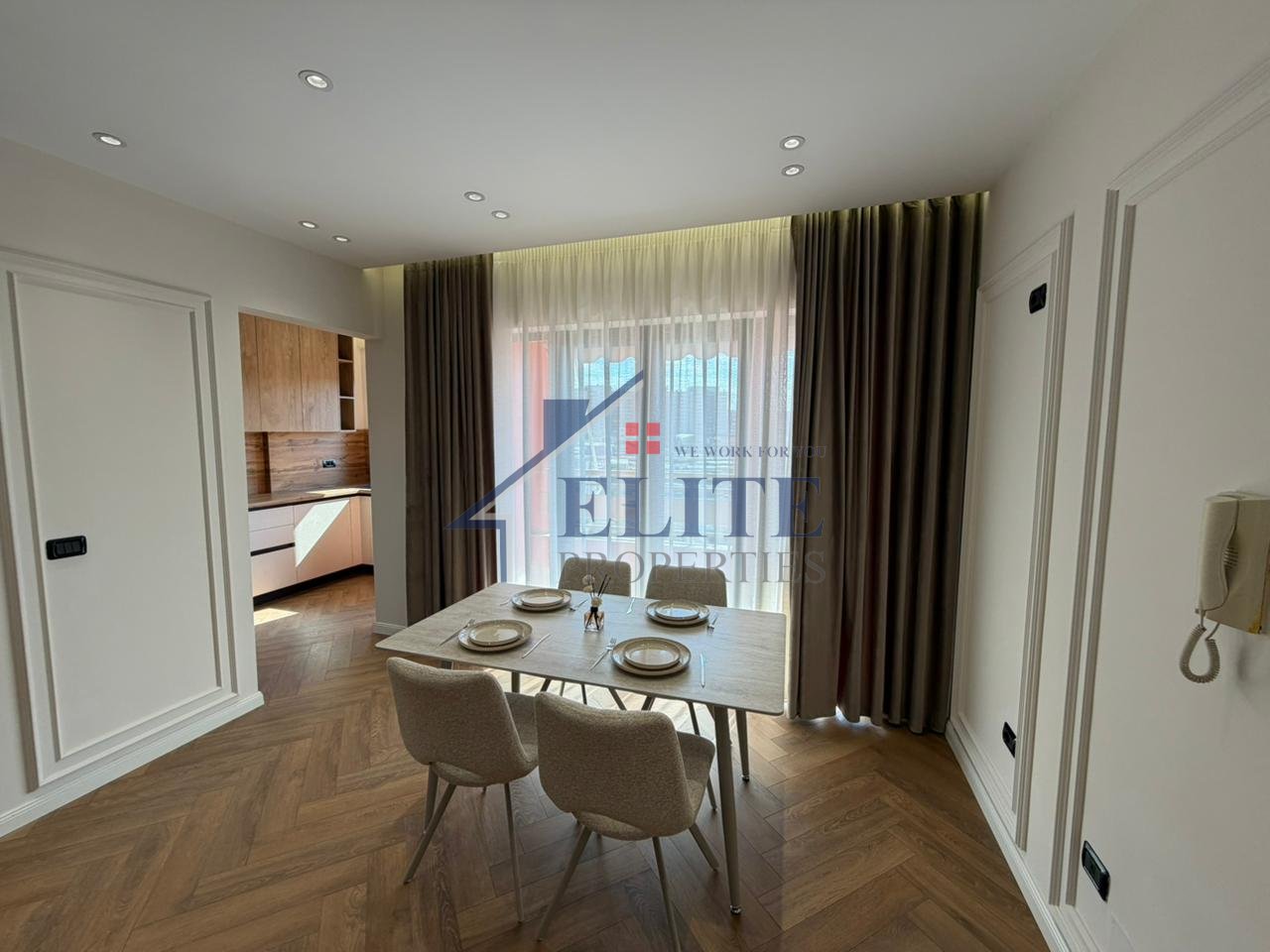 Pallati me "Shigjeta”, përballë Delijorgjit, Bulevardi Bajram Curri, shitet Apartament 2+1