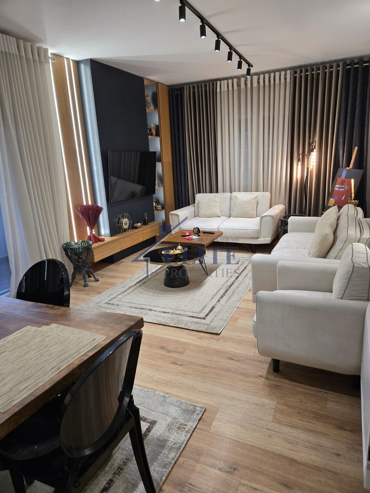 Kopshti Botanik, apartament 2+1 me qira