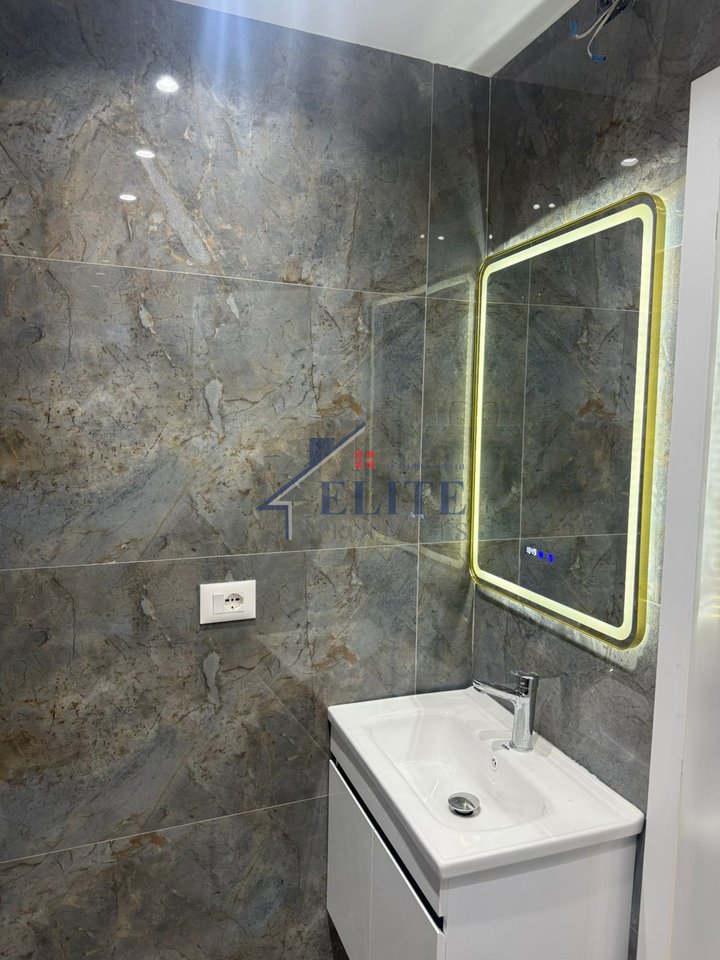 Qender, tre apartamente 1+1 ne shitje