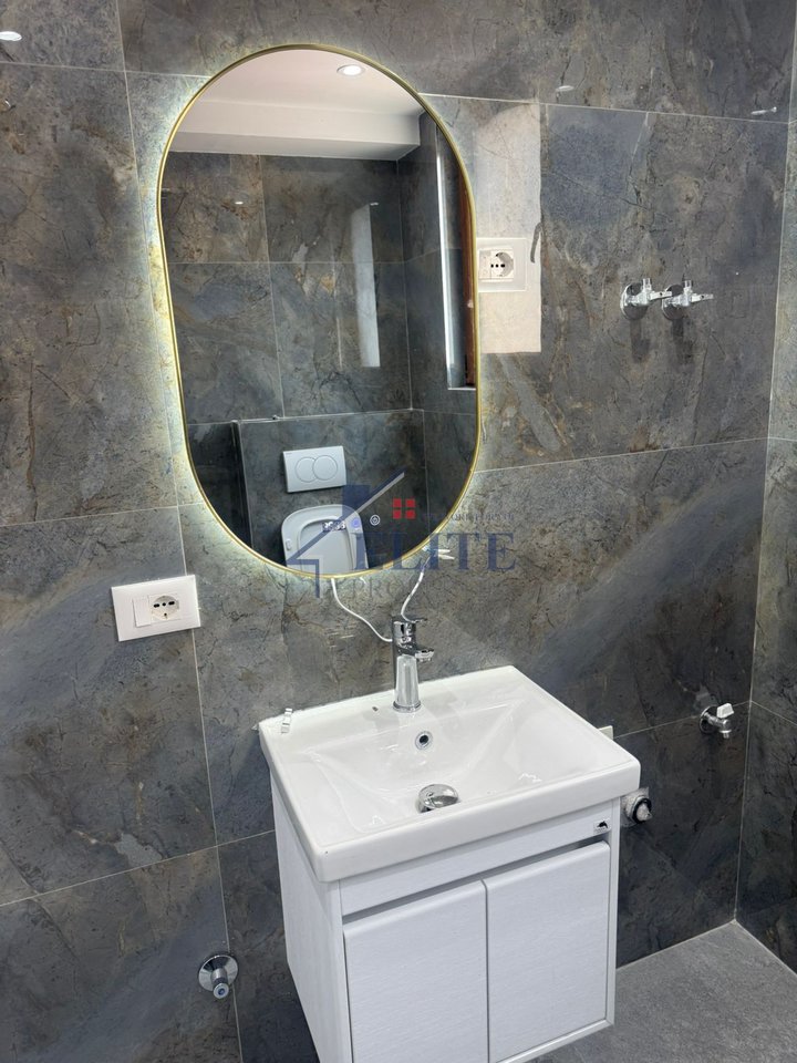 Qender, tre apartamente 1+1 ne shitje