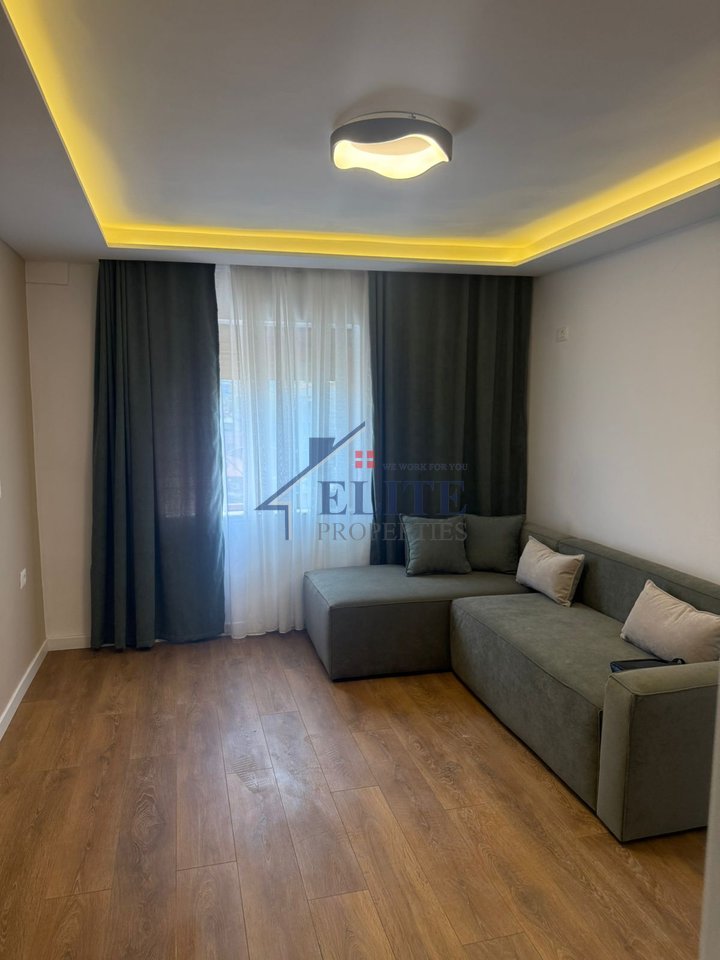Qender, tre apartamente 1+1 ne shitje