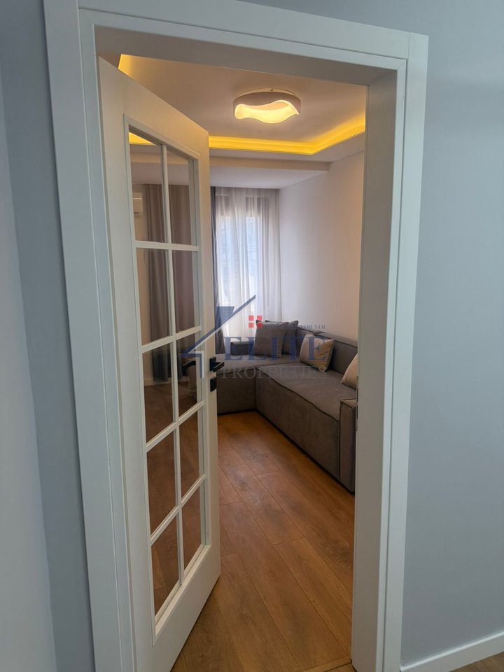 Qender, tre apartamente 1+1 ne shitje