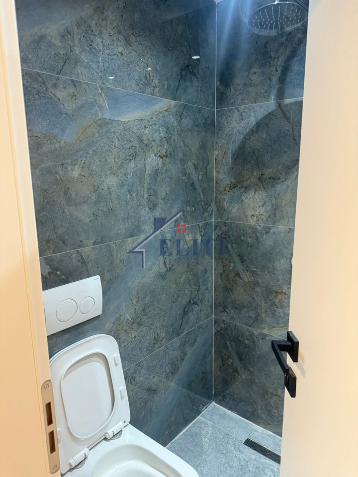 Qender, tre apartamente 1+1 ne shitje
