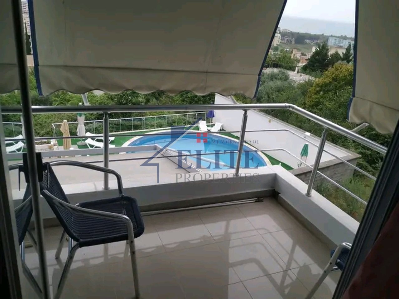 Golem Qender, Shitet Hotel