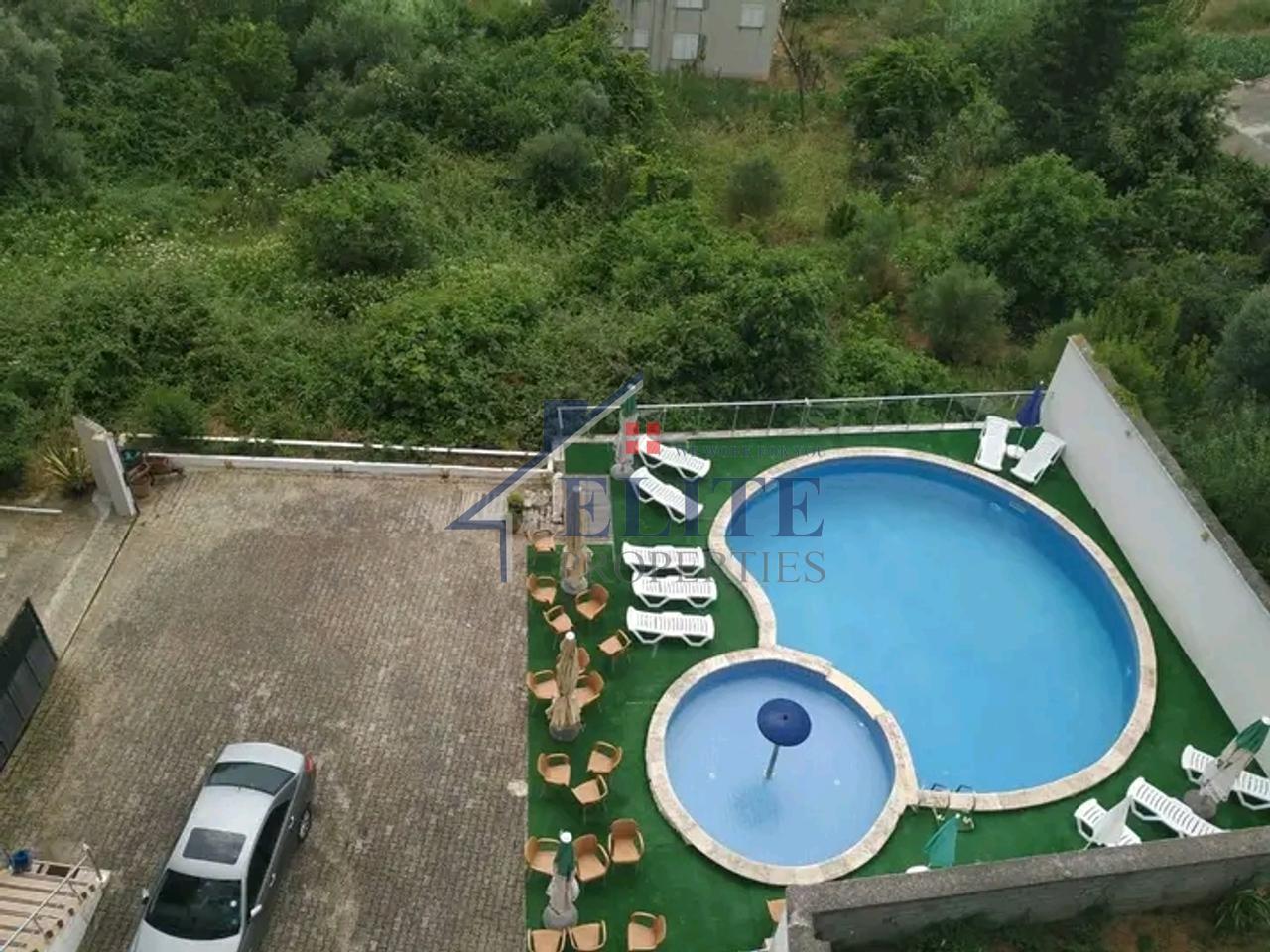 Golem Qender, Shitet Hotel