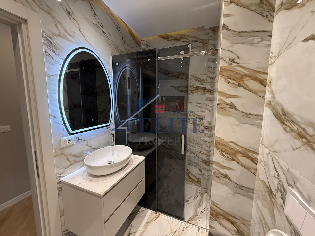 Fusha e Aviacionit, modern two bedroom apartment for rent