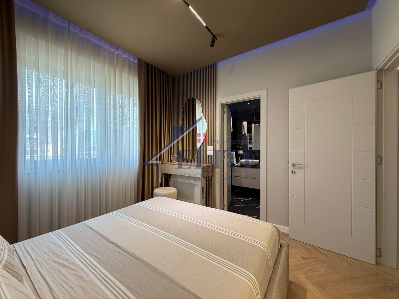 Fusha e Aviacionit, modern two bedroom apartment for rent