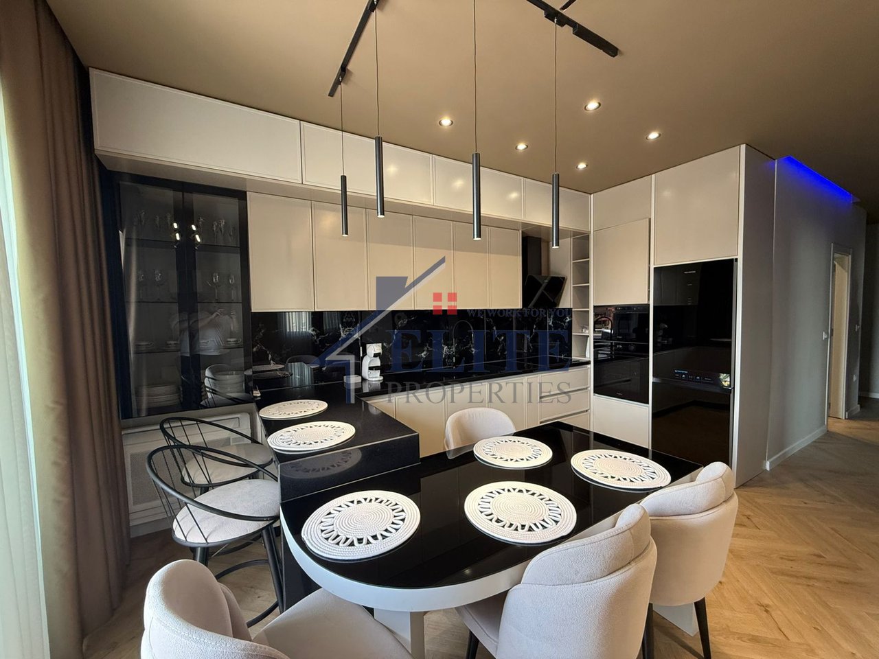 Fusha e Aviacionit, modern two bedroom apartment for rent