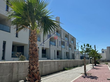 Turquoise Marina – apartament 1+1 + oborr në shitje