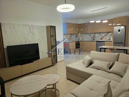 Rruga e Dibres, apartament 2+1 me qera i pabanuar