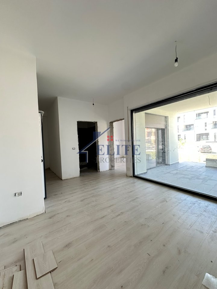 Turquoise Marina – apartament 1+1 + oborr në shitje