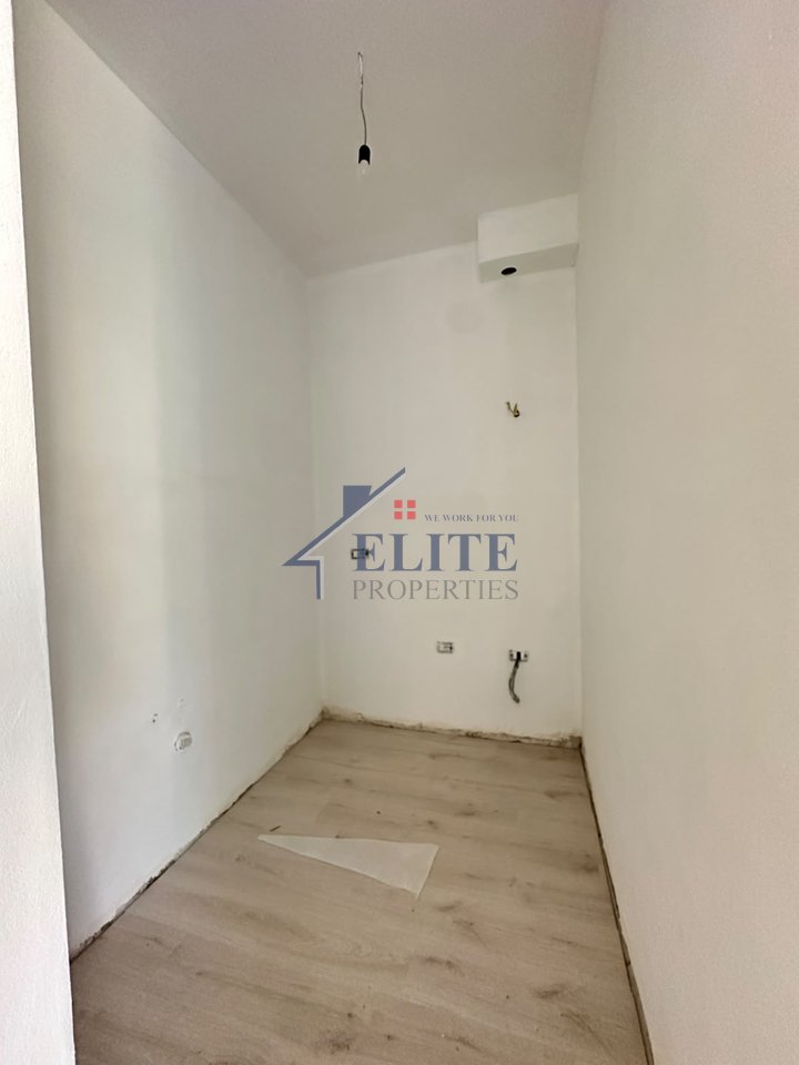 Turquoise Marina – apartament 1+1 + oborr në shitje