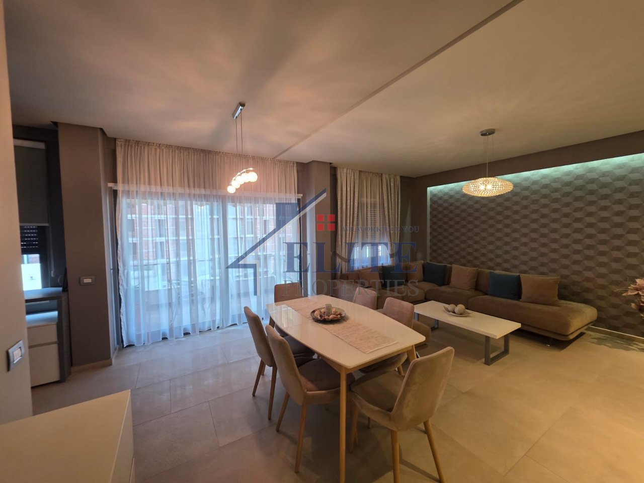 Zogu i Zi, at Ring Center, modern 2+1 apartment for rent