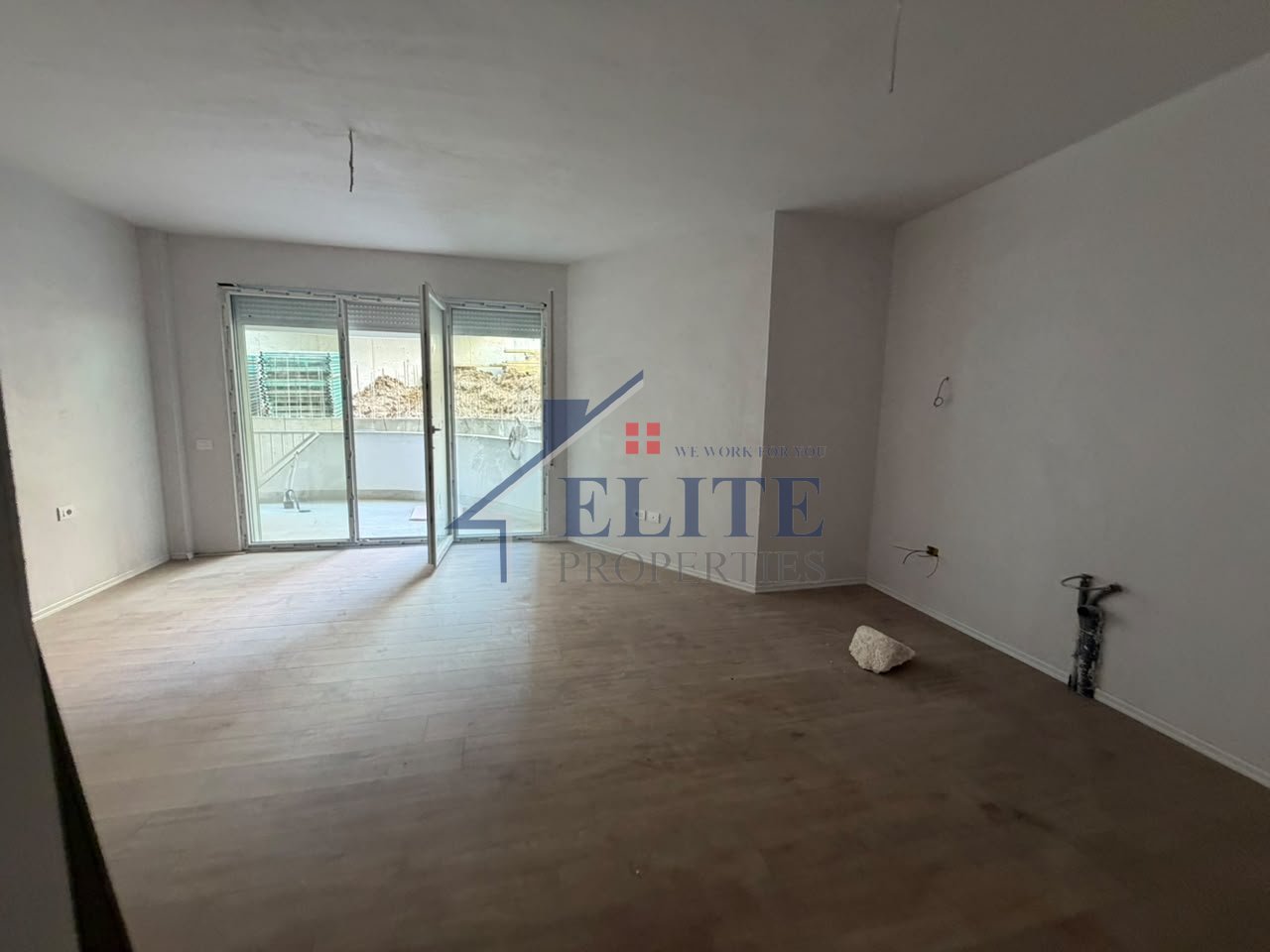 Lakeside Residence, monolocale in vendita– Lago Asciutto