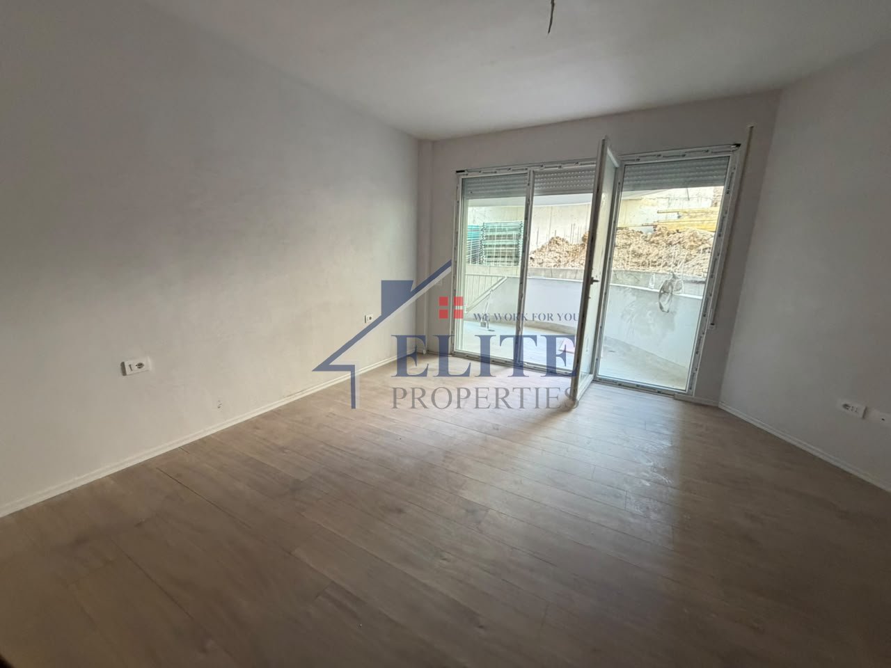 Lakeside Residence, monolocale in vendita– Lago Asciutto