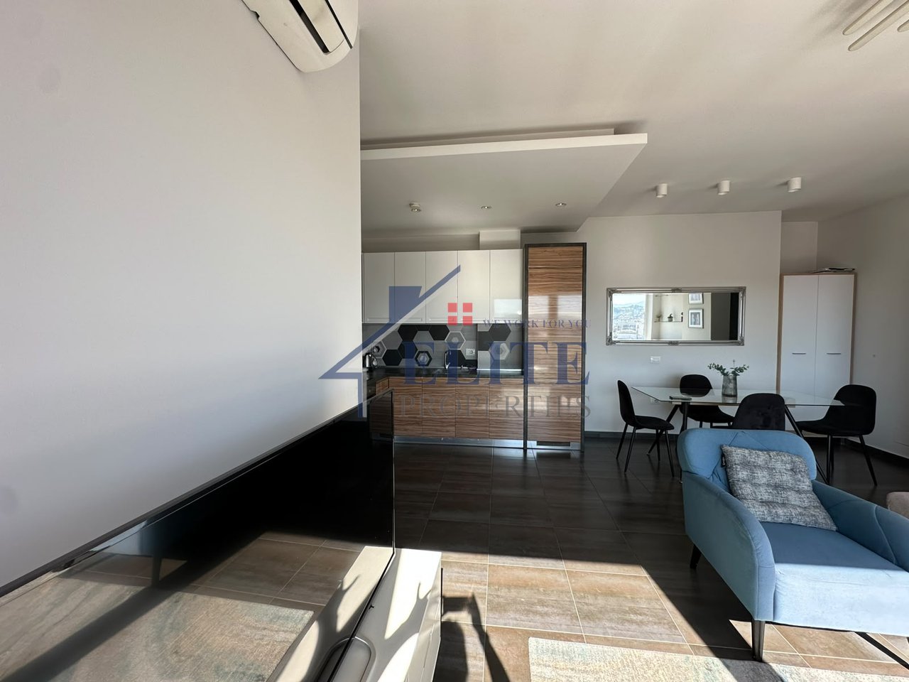 Pazari i Ri, apartment 1+1 + studio for sale