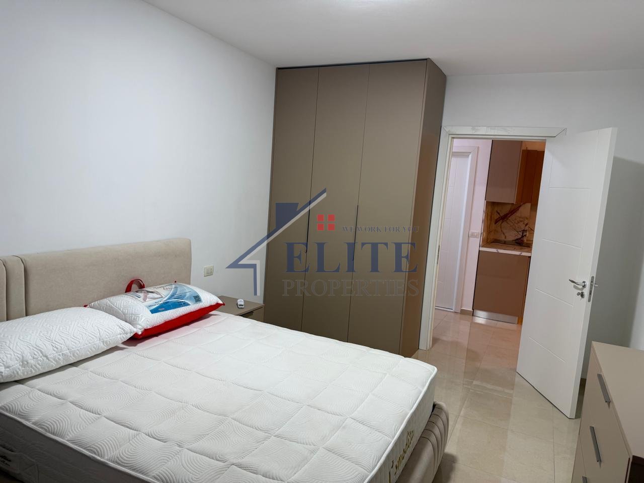 Rruga e Dibres, apartament 2+1 me qera i pabanuar