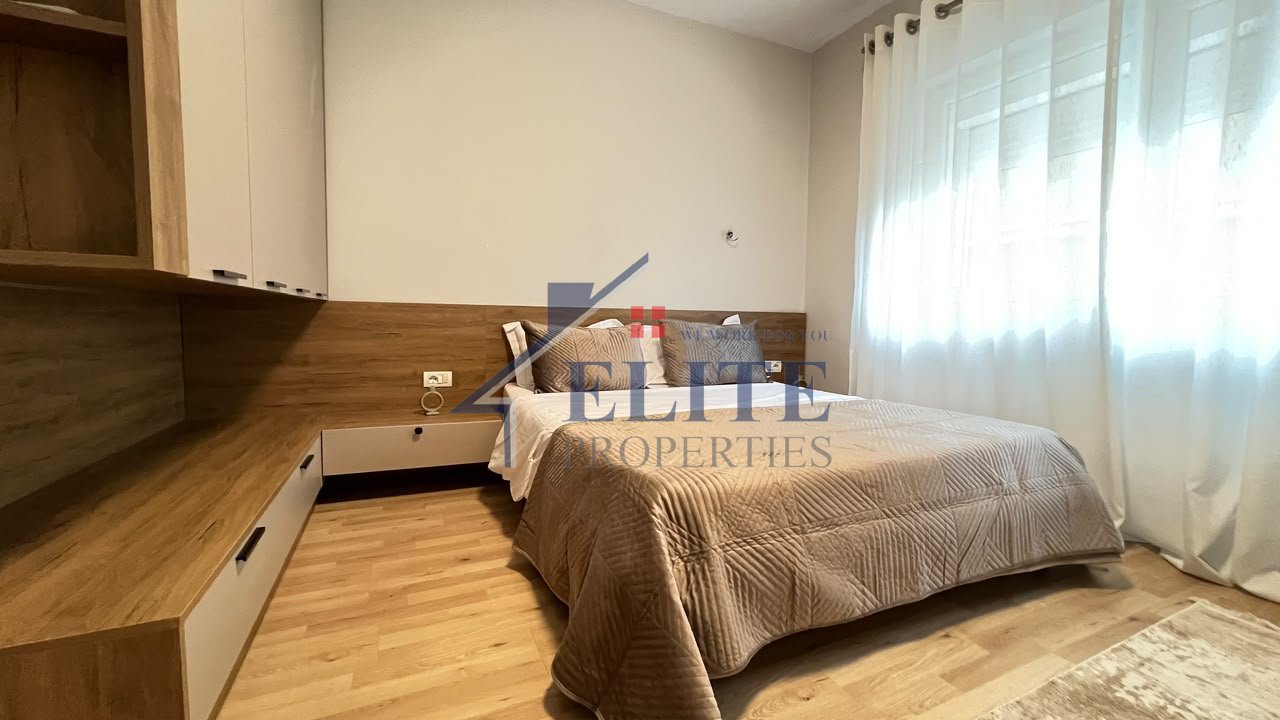 Qender, apartament 2+1 me qera