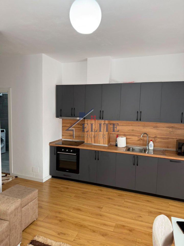 Vicino a Urban Gate, appartamento 1+1 in affitto, Astir