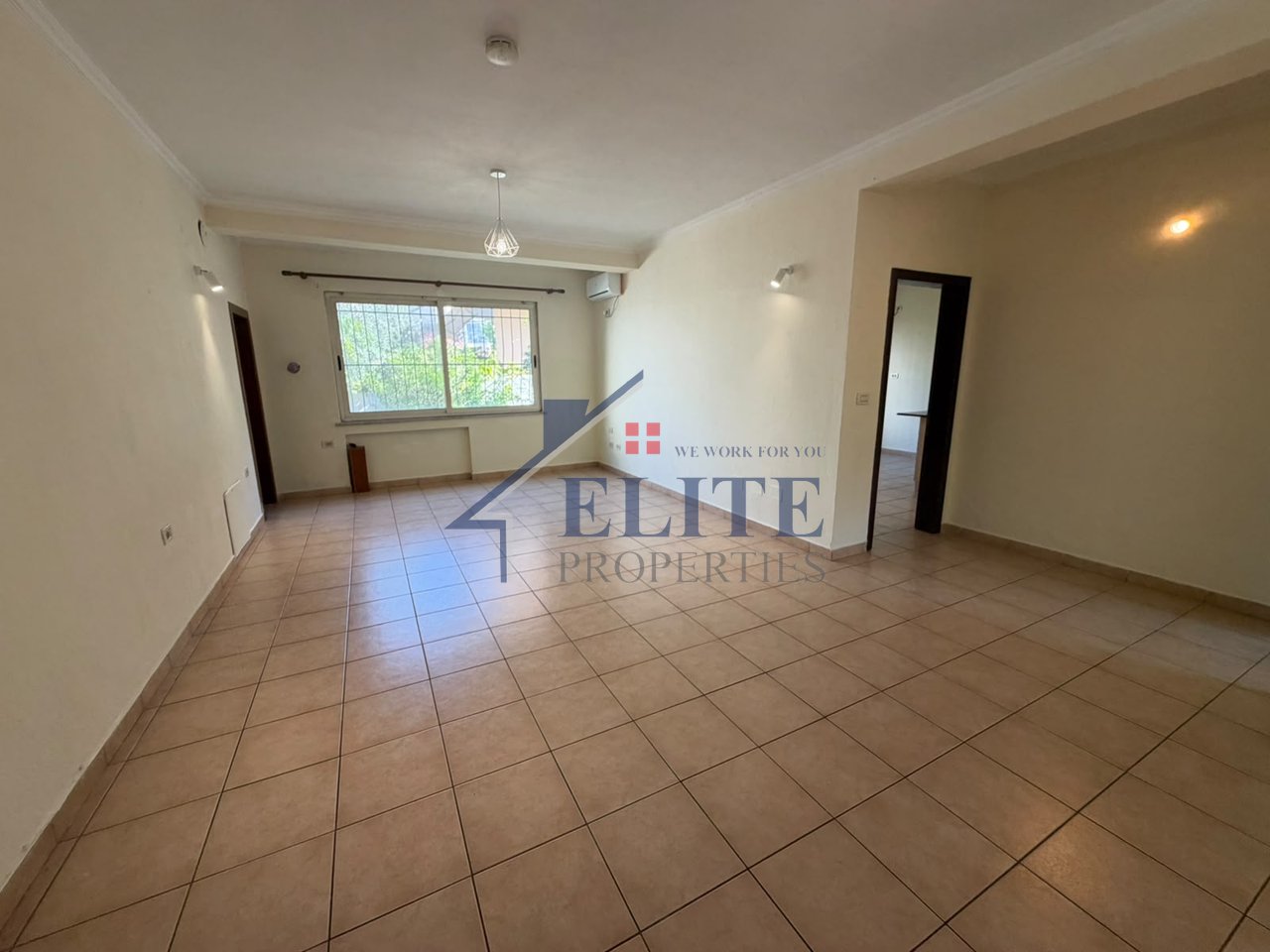 Villa su 3 piani in affitto a Kodren e Priftit