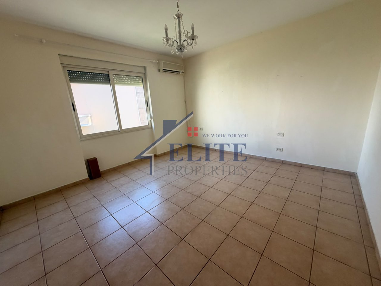 Villa su 3 piani in affitto a Kodren e Priftit