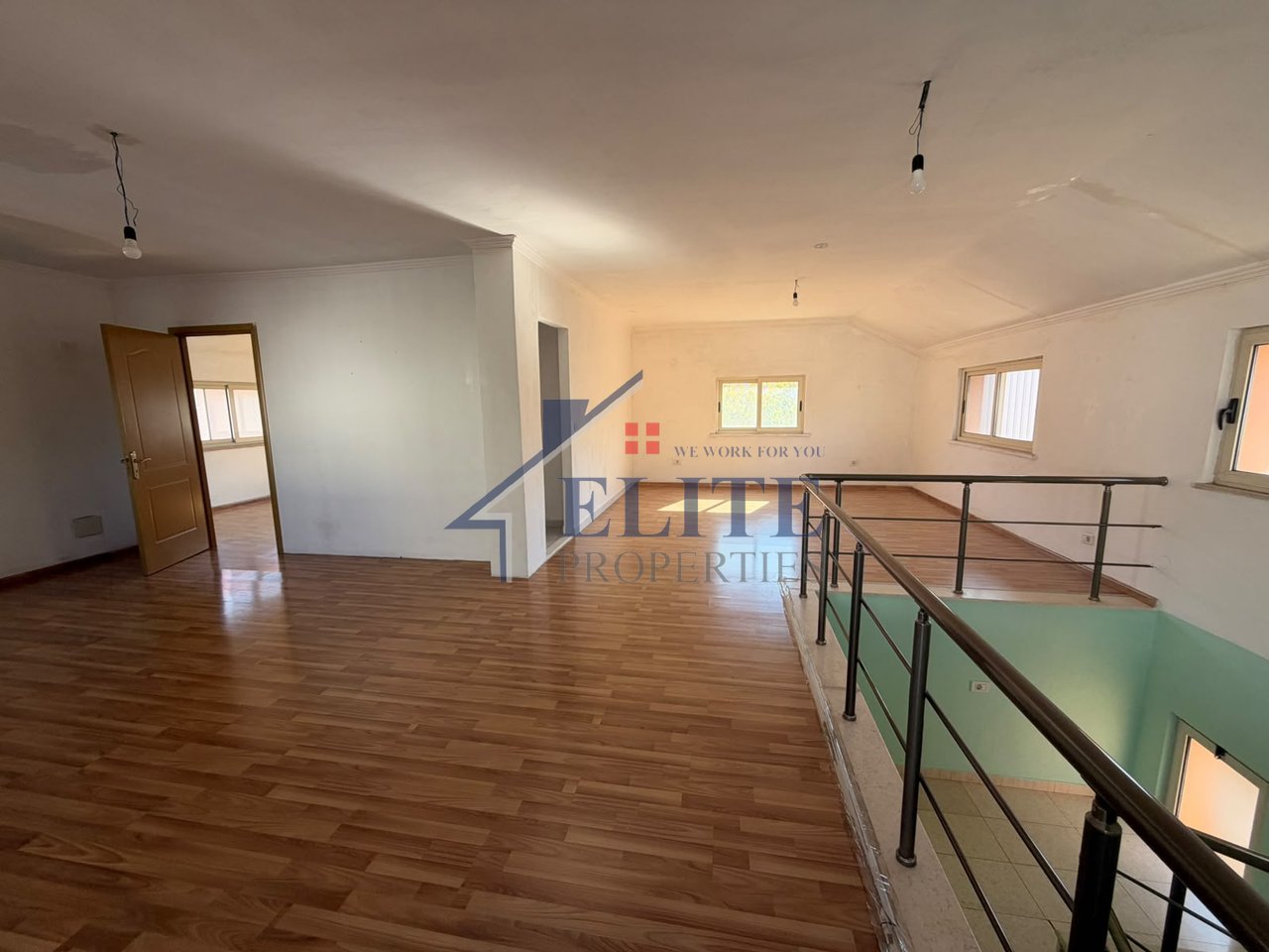 Villa su 3 piani in affitto a Kodren e Priftit