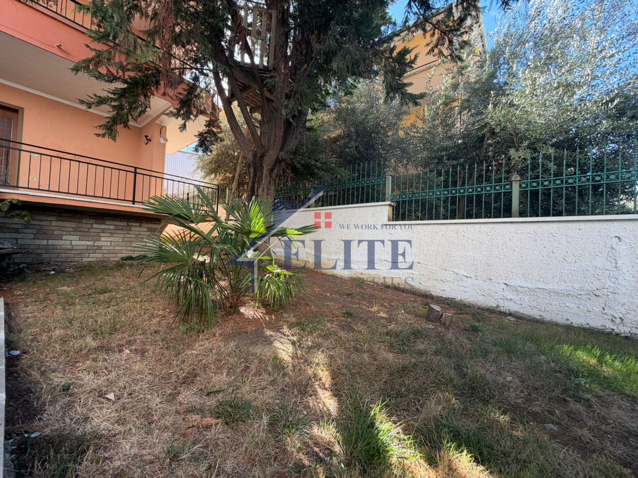 Villa su 3 piani in affitto a Kodren e Priftit