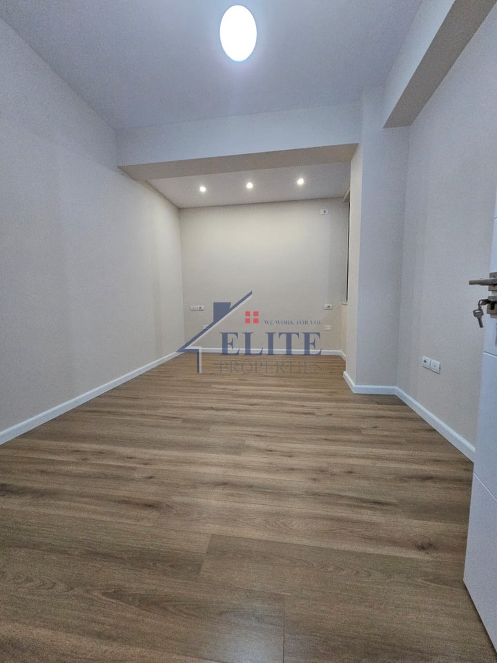 Përballë Delijorgjit, apartament 1+1 në shitje – Rruga e Kavajës