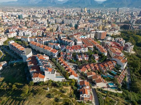 Rezidenca Kodra e Diellit, apartament 2+1 me verandë në shitje