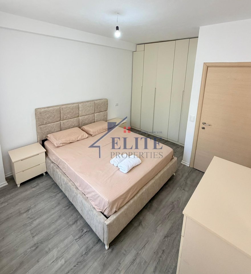 Shkëmbi i Kavajës, apartament 1+1 në shitje
