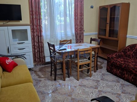 Prane Qendres Kristal, apartament 2+1 me qira