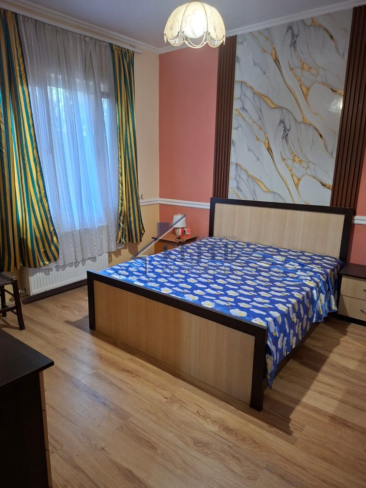 Prane Qendres Kristal, apartament 2+1 me qira
