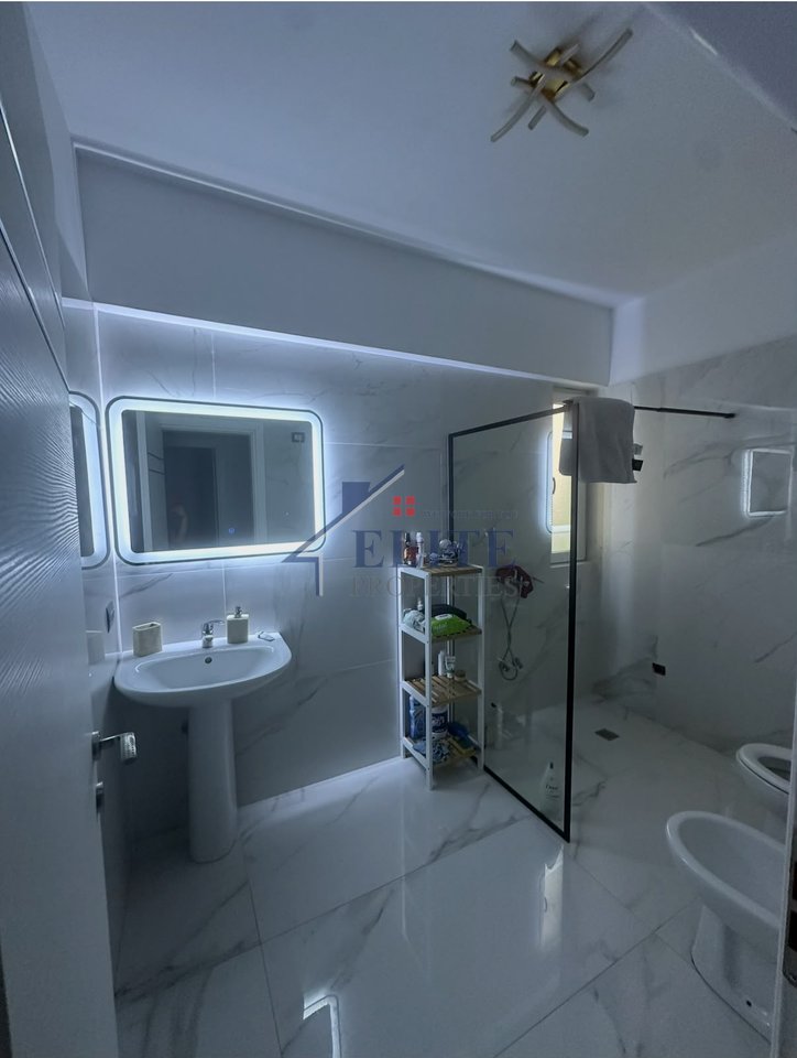 Liqeni i Thate – Apartment 2+1+2 for rent + Parking Spot