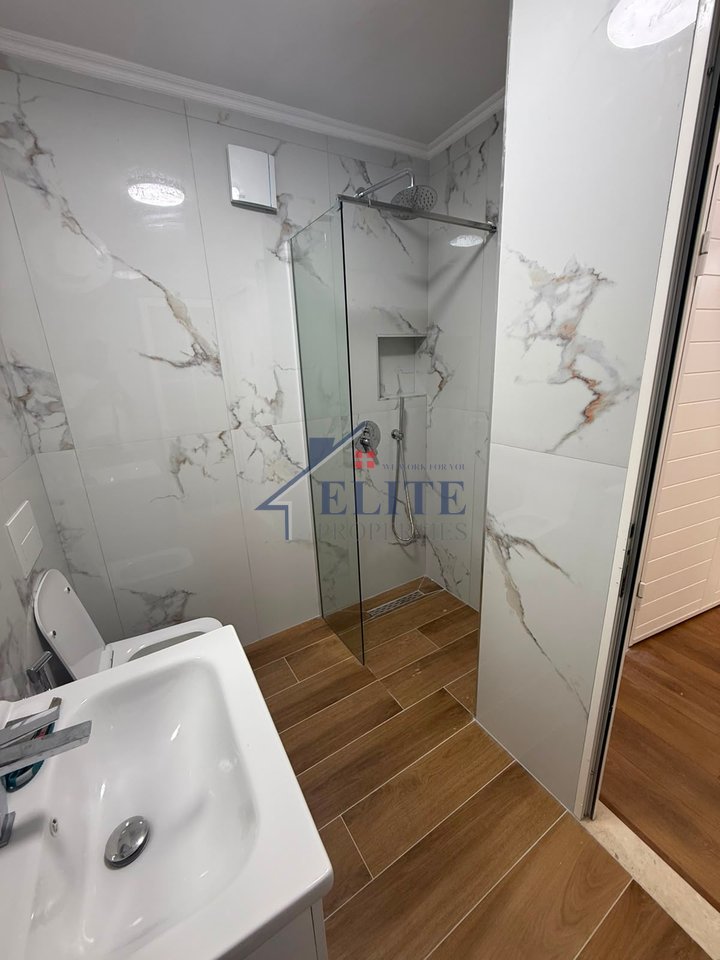 Xhamlliku, apartament 1+1 në shitje
