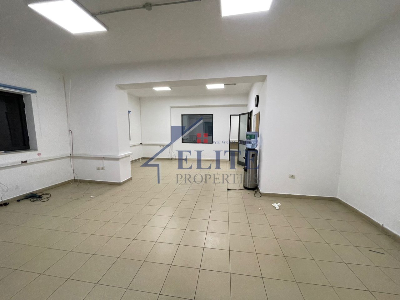 Pazari i Ri, office space for rent