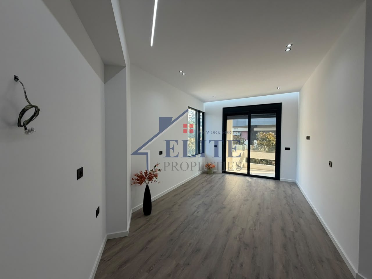 Vlorë, apartament 1+1 në shitje – Lungomare