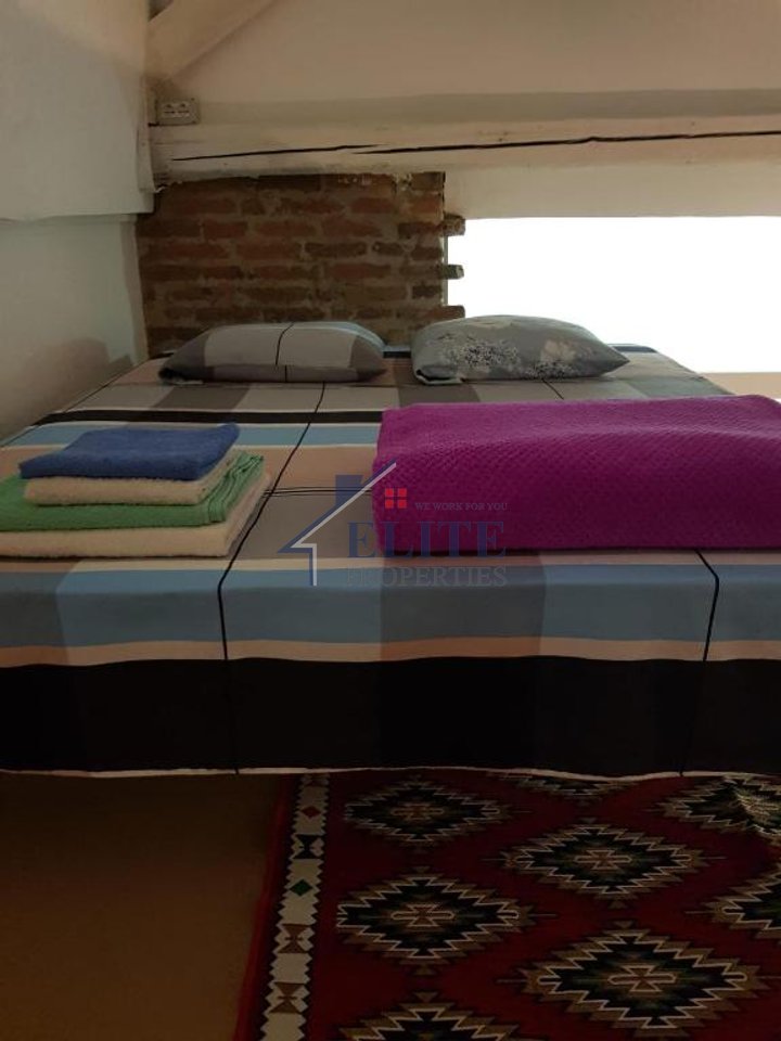Inizio di Via Kavaja, Duplex 1+1 in affitto