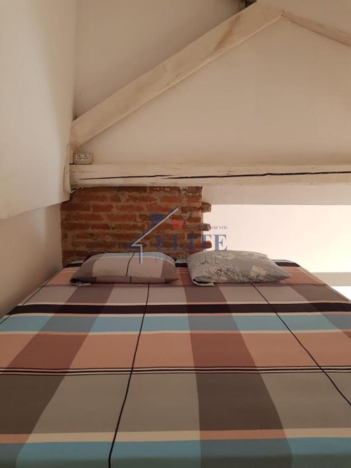 Inizio di Via Kavaja, Duplex 1+1 in affitto