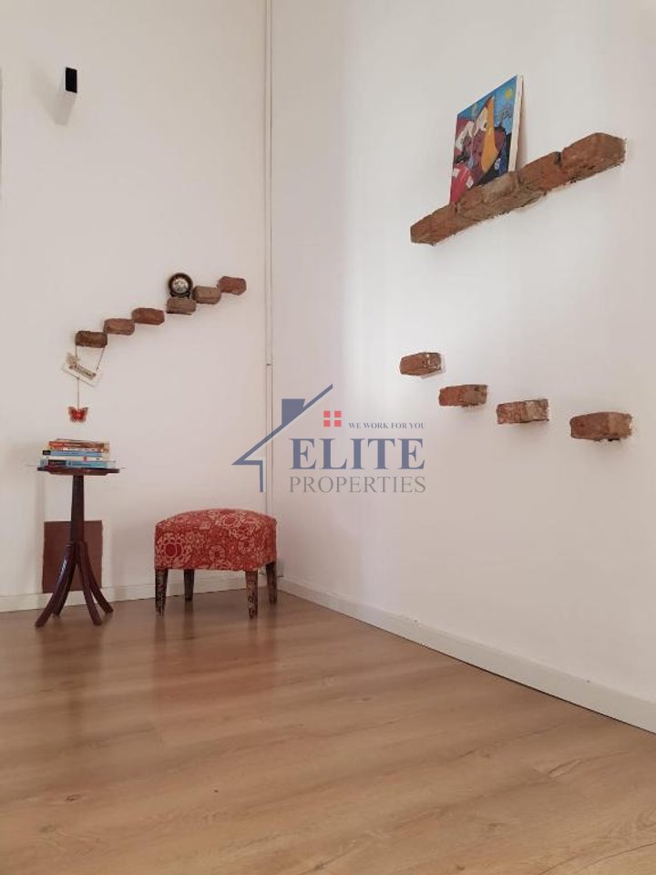 Inizio di Via Kavaja, Duplex 1+1 in affitto