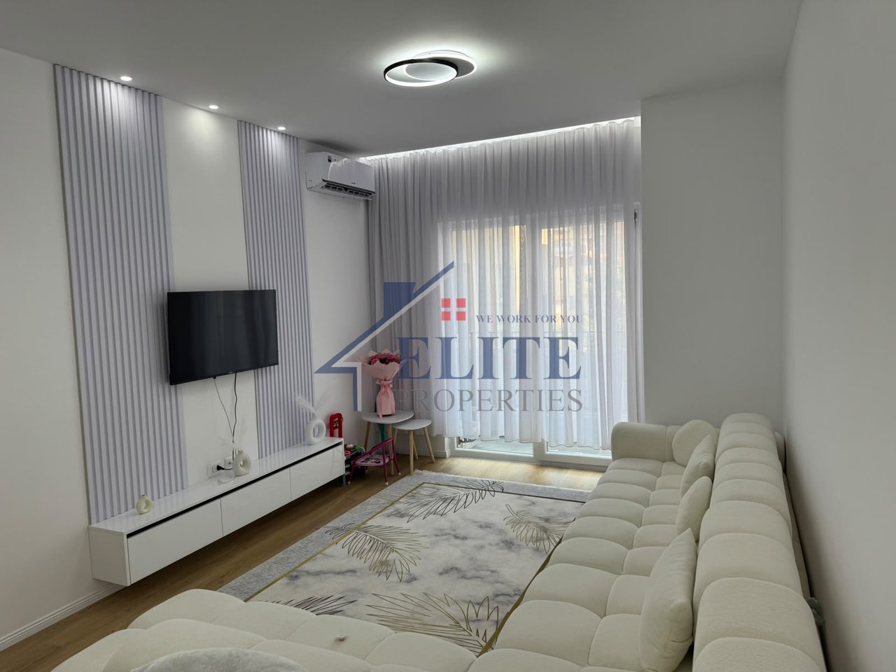 Aura Complex, on Dritan Hoxha street, 1+1 apartment for rent